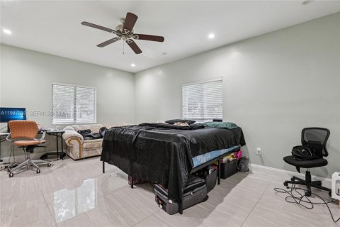 Купить виллу или дом в Майами, Флорида 6 спален, 177.07м2, № 2048720 - фото 24