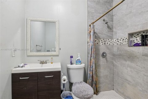 Купить виллу или дом в Майами, Флорида 6 спален, 177.07м2, № 2048720 - фото 22