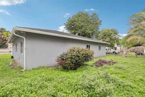 Купить виллу или дом в Майами, Флорида 6 спален, 177.07м2, № 2048720 - фото 27