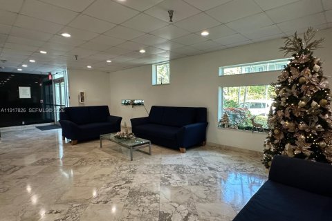 Купить кондоминиум в Майами-Бич, Флорида 2 спальни, 100.15м2, № 2053688 - фото 11