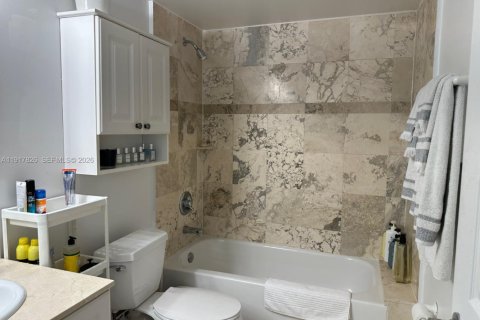 Купить кондоминиум в Майами-Бич, Флорида 2 спальни, 100.15м2, № 2053688 - фото 6