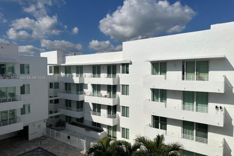 Купить кондоминиум в Майами-Бич, Флорида 2 спальни, 100.15м2, № 2053688 - фото 12