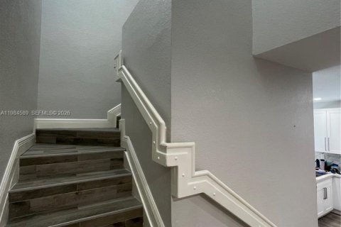 Touwnhouse à vendre à Cutler Bay, Floride: 4 chambres, 159.05 m2 № 2044861 - photo 11
