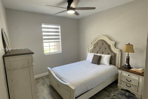 Touwnhouse à vendre à Cutler Bay, Floride: 4 chambres, 159.05 m2 № 2044861 - photo 13