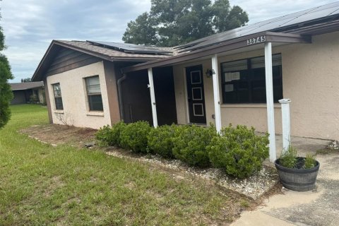 House in Zephyrhills, Florida 3 bedrooms, 145.86 sq.m. № 2304701