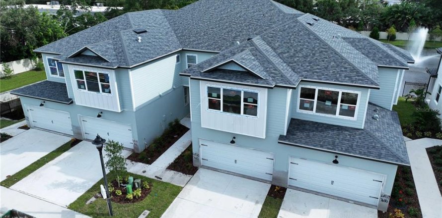 Townhouse in Seminole, Florida 2 bedrooms, 142.51 sq.m. № 1723444