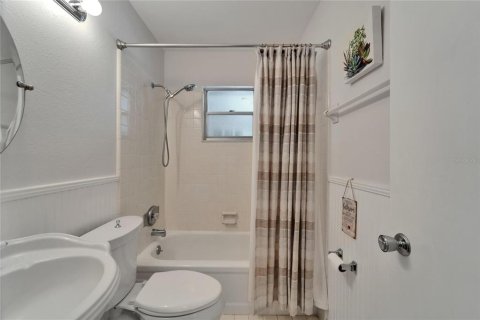 House in Sun City Center, Florida 3 bedrooms, 139.73 sq.m. № 1762088 - photo 23