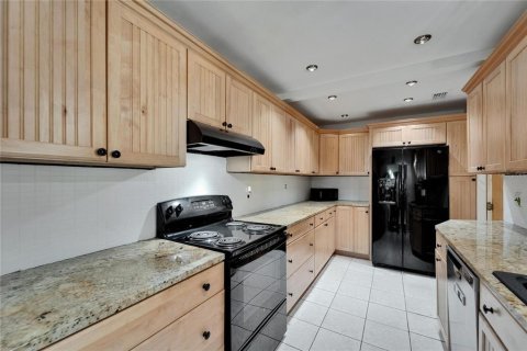 House in Sun City Center, Florida 3 bedrooms, 139.73 sq.m. № 1762088 - photo 10
