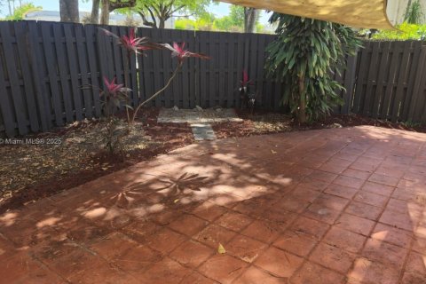 Condo in Miami, Florida, 3 bedrooms  № 1732087 - photo 23