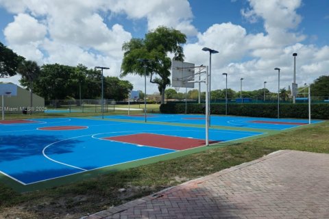Condo in Miami, Florida, 3 bedrooms  № 1732087 - photo 26