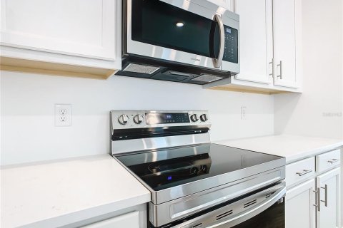 Casa en venta en Winter Garden, Florida, 4 dormitorios, 189.8 m2 № 2117201 - foto 14