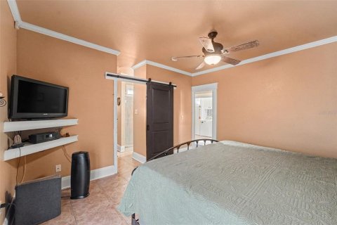 Villa ou maison à vendre à Tampa, Floride: 3 chambres, 135.27 m2 № 2434493 - photo 16