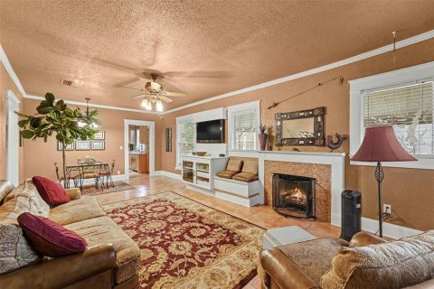Villa ou maison à vendre à Tampa, Floride: 3 chambres, 135.27 m2 № 2434493 - photo 6