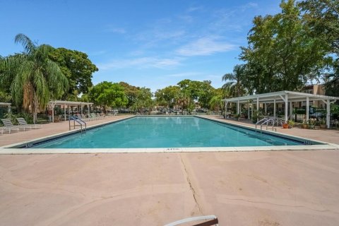 Condo in North Lauderdale, Florida, 1 bedroom № 2246374 - photo 26