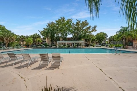 Condo in North Lauderdale, Florida, 1 bedroom № 2246374 - photo 25