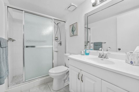 Condo in North Lauderdale, Florida, 1 bedroom № 2246374 - photo 11