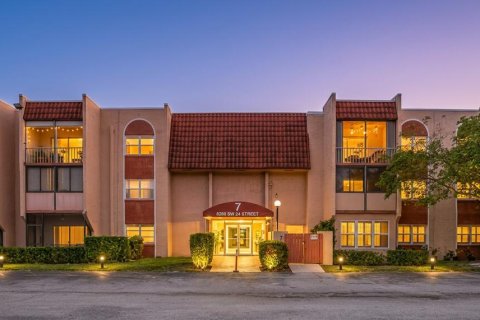 Condominio en North Lauderdale, Florida, 1 dormitorio  № 2246374
