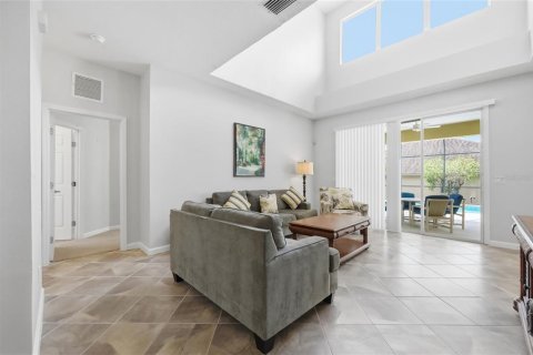 Villa ou maison à vendre à Davenport, Floride: 5 chambres, 231.05 m2 № 2236013 - photo 8