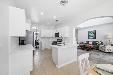 Villa ou maison à vendre à Davenport, Floride: 5 chambres, 231.05 m2 № 2236013 - photo 14