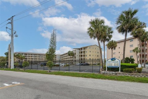 Condo in Bradenton, Florida, 2 bedrooms  № 1114796 - photo 30