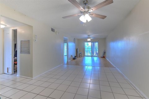 Condo in Bradenton, Florida, 2 bedrooms  № 1114796 - photo 11