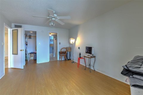 Condo in Bradenton, Florida, 2 bedrooms  № 1114796 - photo 13