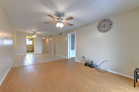 Condo in Bradenton, Florida, 2 bedrooms  № 1114796 - photo 14