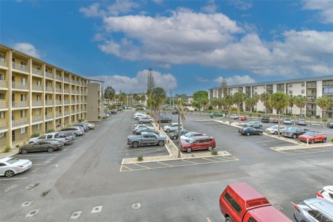 Condo in Bradenton, Florida, 2 bedrooms  № 1114796 - photo 6