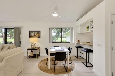 Townhouse in Palm Beach Gardens, Florida 2 bedrooms, 105.44 sq.m. № 2184599 - photo 6
