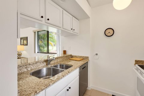 Townhouse in Palm Beach Gardens, Florida 2 bedrooms, 105.44 sq.m. № 2184599 - photo 11