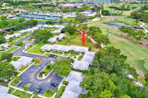 Townhouse in Palm Beach Gardens, Florida 2 bedrooms, 105.44 sq.m. № 2184599 - photo 24