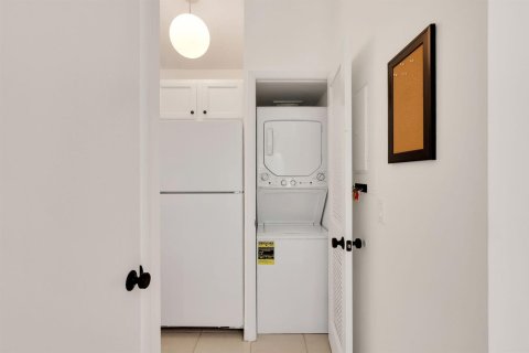 Townhouse in Palm Beach Gardens, Florida 2 bedrooms, 105.44 sq.m. № 2184599 - photo 8