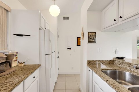 Townhouse in Palm Beach Gardens, Florida 2 bedrooms, 105.44 sq.m. № 2184599 - photo 10