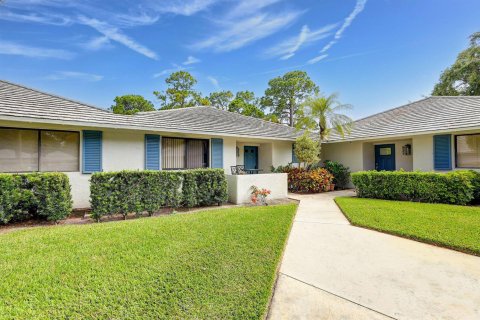 Townhouse in Palm Beach Gardens, Florida 2 bedrooms, 105.44 sq.m. № 2184599 - photo 2