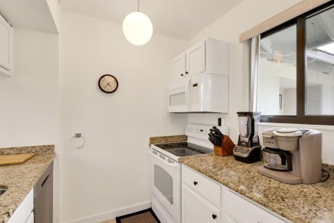 Townhouse in Palm Beach Gardens, Florida 2 bedrooms, 105.44 sq.m. № 2184599 - photo 9