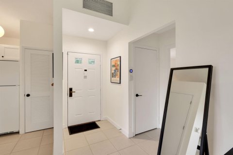 Townhouse in Palm Beach Gardens, Florida 2 bedrooms, 105.44 sq.m. № 2184599 - photo 4