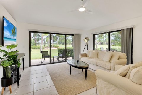 Townhouse in Palm Beach Gardens, Florida 2 bedrooms, 105.44 sq.m. № 2184599 - photo 13