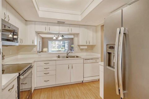 Condo in Sarasota, Florida, 2 bedrooms  № 1425862 - photo 12