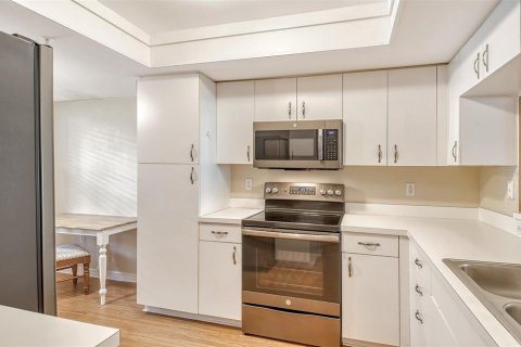 Condo in Sarasota, Florida, 2 bedrooms  № 1425862 - photo 10