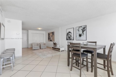 Купить кондоминиум в Майами-Бич, Флорида 1 спальня, 84.54м2, № 1983287 - фото 6