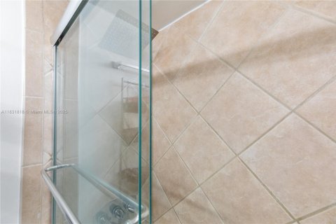 Купить кондоминиум в Майами-Бич, Флорида 1 спальня, 84.54м2, № 1983287 - фото 21