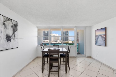 Купить кондоминиум в Майами-Бич, Флорида 1 спальня, 84.54м2, № 1983287 - фото 7