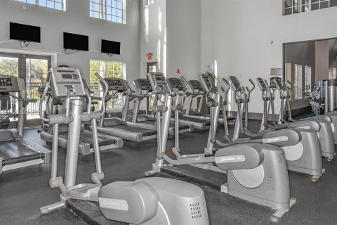 Condo in Orlando, Florida, 2 bedrooms  № 2068973 - photo 29