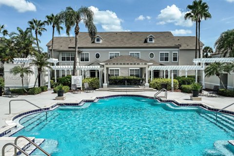 Condo in Orlando, Florida, 2 bedrooms  № 2068973 - photo 25