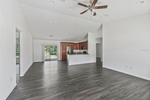 House in Belleview, Florida 3 bedrooms, 121.7 sq.m. № 1873295 - photo 2