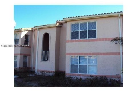 Condominio en Margate, Florida, 2 dormitorios № 2076936