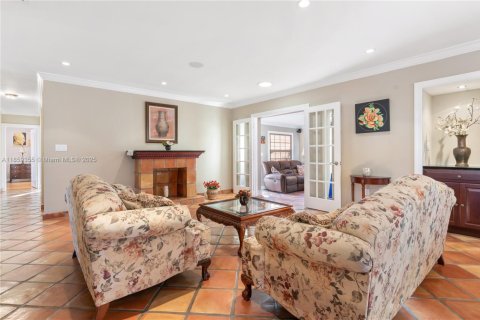 Casa en venta en Sunny Isles Beach, Florida, 3 dormitorios, 153.57 m2 № 1887932 - foto 11