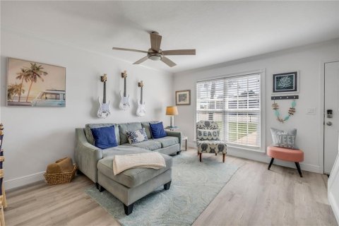 Copropriété à vendre à New Smyrna Beach, Floride: 2 chambres, 92.16 m2 № 1766985 - photo 14