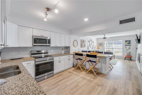 Copropriété à vendre à New Smyrna Beach, Floride: 2 chambres, 92.16 m2 № 1766985 - photo 4