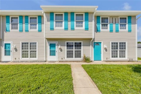 Copropriété à vendre à New Smyrna Beach, Floride: 2 chambres, 92.16 m2 № 1766985 - photo 1